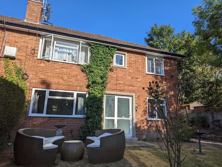 Lovely 2 Bedroom With A Garden *