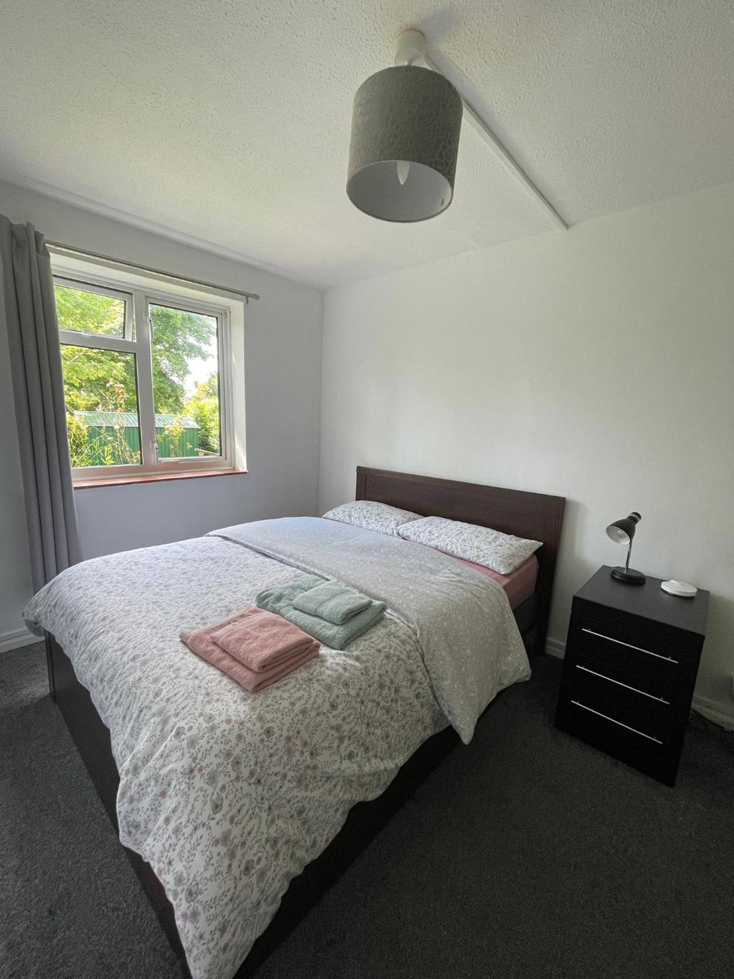 Apartamento Lovely 2 Bedroom With A Garden *